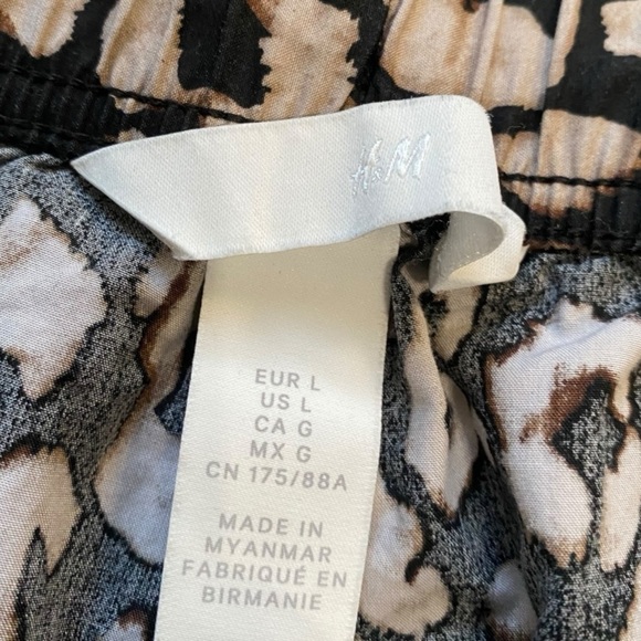 H&M Boxer Pull On Animal Print Shorts I Size: L - Picture 5 of 7